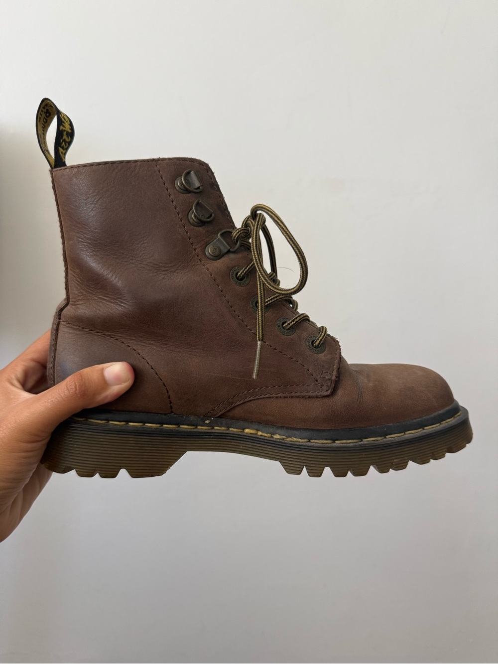 Women’s docs - Picture 2 of 3